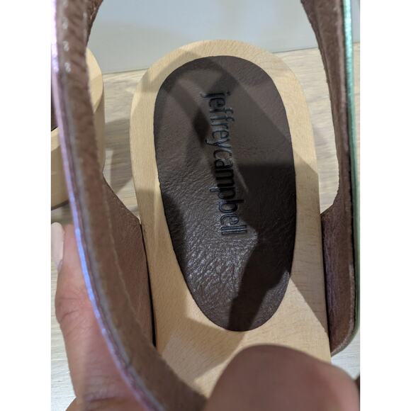 Jeffrey Campbell Metallic Platform Strappy Clog Sandal SZ 9.5 EUC - Picture 3 of 9